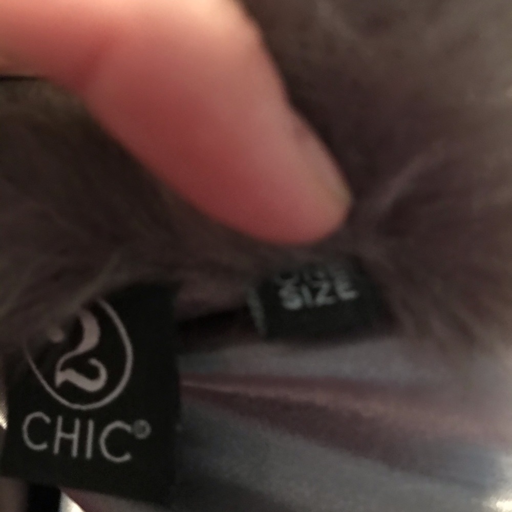 2chic one size faux fur vest - Picture 5 of 5